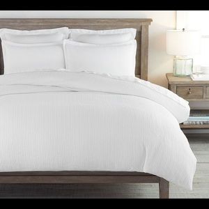 Pottery Barn Honeycomb Cotton Duvet Cover & Shams